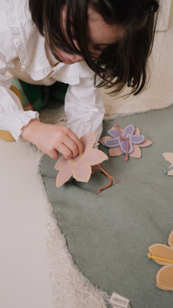 Lorena Canals Green Toy Set Flower Garden